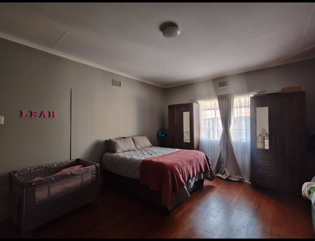 1 BEDROOM FLAT TO LET IN BRENTHURST